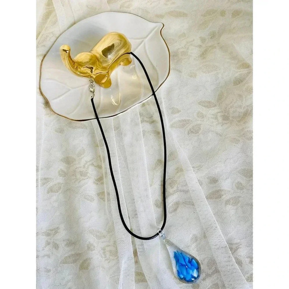 Women's Fashion TearDrop Blue Floral Design Murano Pendant Charm Cord Necklace - Picture 4 of 4